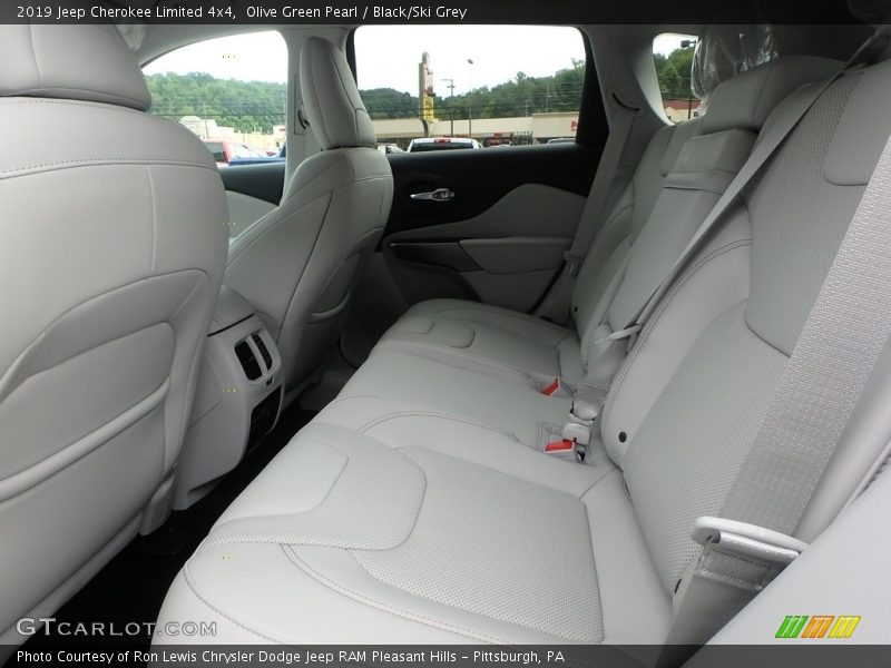 Olive Green Pearl / Black/Ski Grey 2019 Jeep Cherokee Limited 4x4