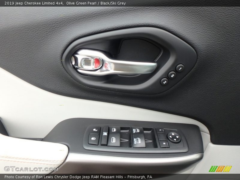 Olive Green Pearl / Black/Ski Grey 2019 Jeep Cherokee Limited 4x4