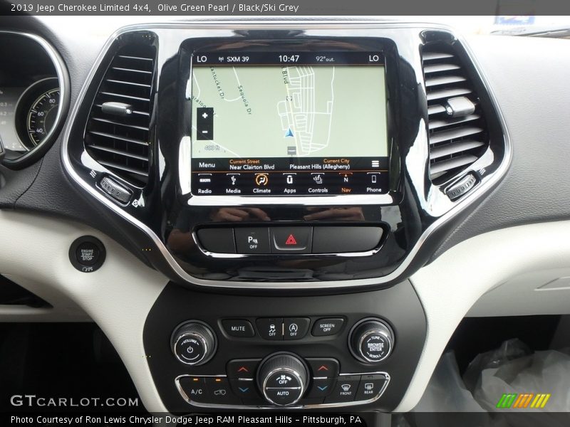 Olive Green Pearl / Black/Ski Grey 2019 Jeep Cherokee Limited 4x4