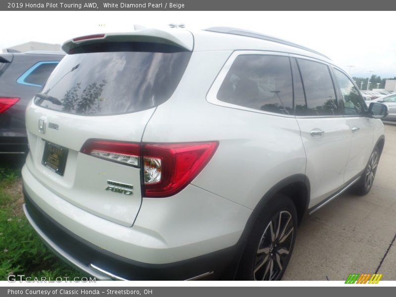 White Diamond Pearl / Beige 2019 Honda Pilot Touring AWD