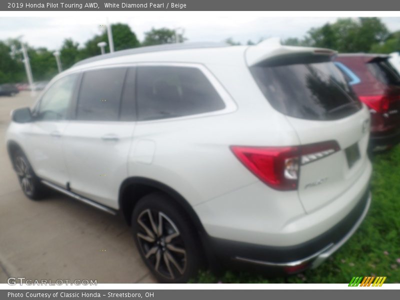 White Diamond Pearl / Beige 2019 Honda Pilot Touring AWD
