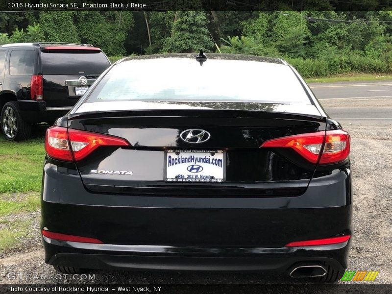 Phantom Black / Beige 2016 Hyundai Sonata SE