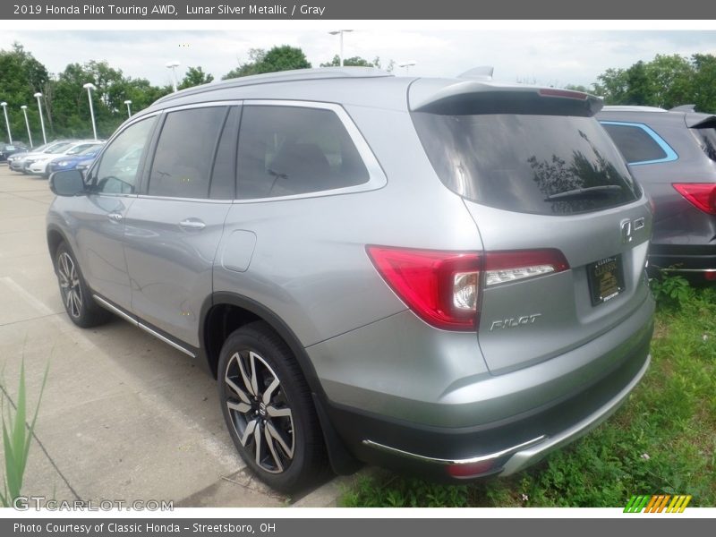 Lunar Silver Metallic / Gray 2019 Honda Pilot Touring AWD