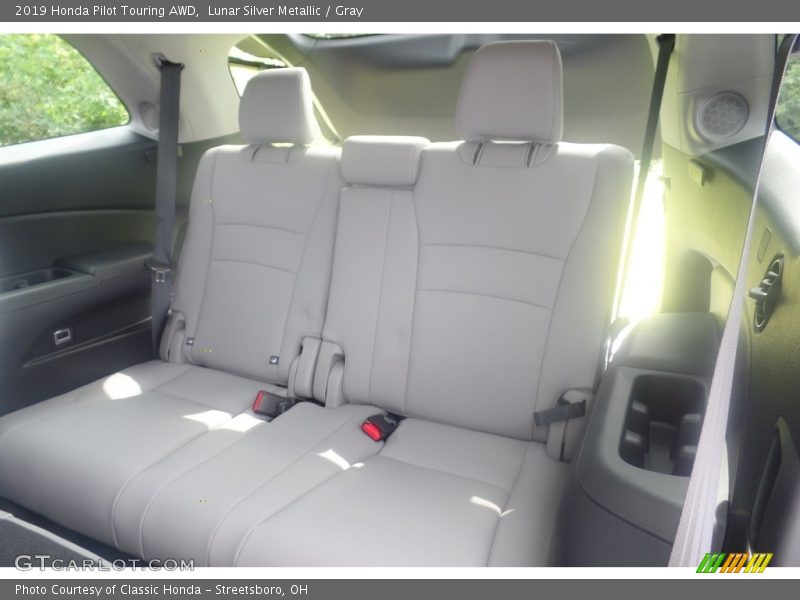 Lunar Silver Metallic / Gray 2019 Honda Pilot Touring AWD