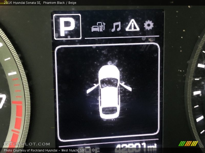 Phantom Black / Beige 2016 Hyundai Sonata SE
