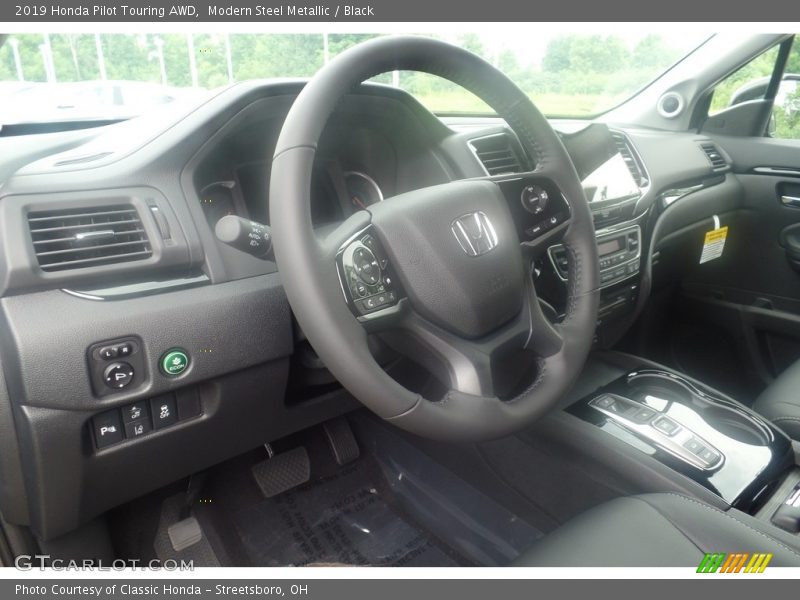 Modern Steel Metallic / Black 2019 Honda Pilot Touring AWD
