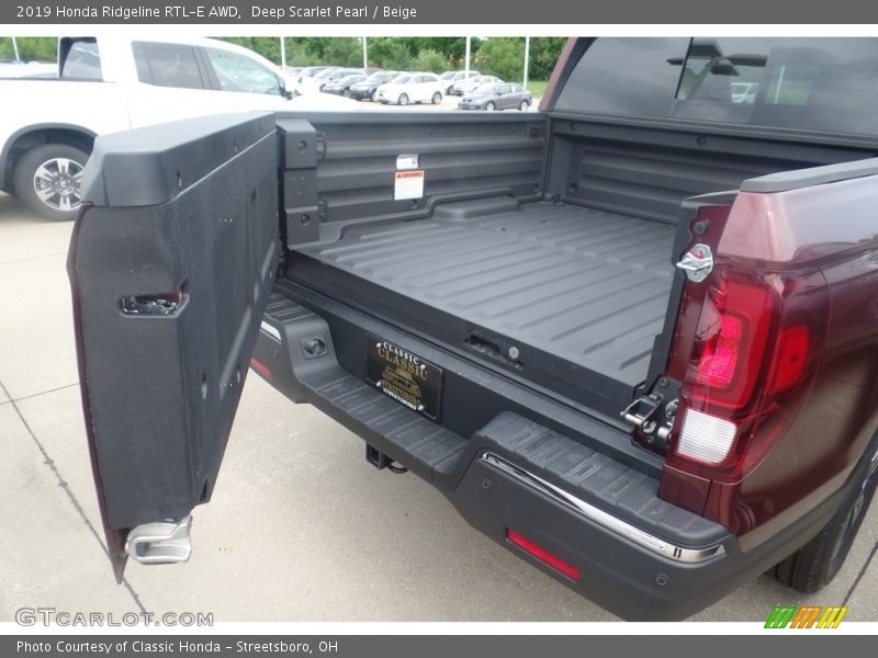  2019 Ridgeline RTL-E AWD Trunk