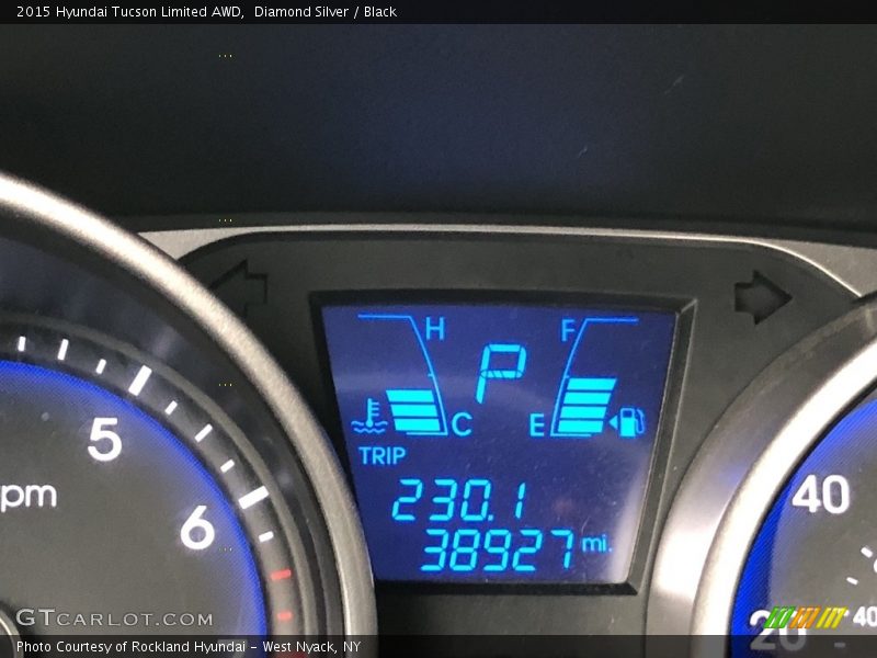 Diamond Silver / Black 2015 Hyundai Tucson Limited AWD