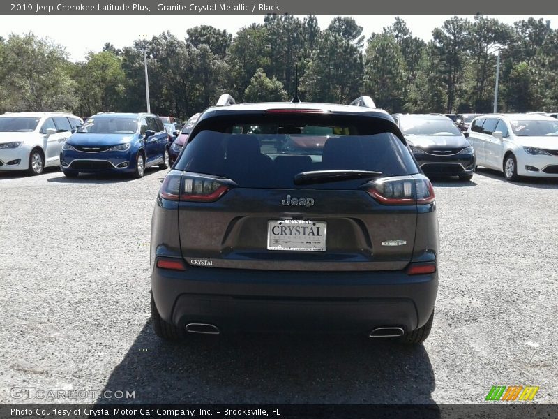Granite Crystal Metallic / Black 2019 Jeep Cherokee Latitude Plus