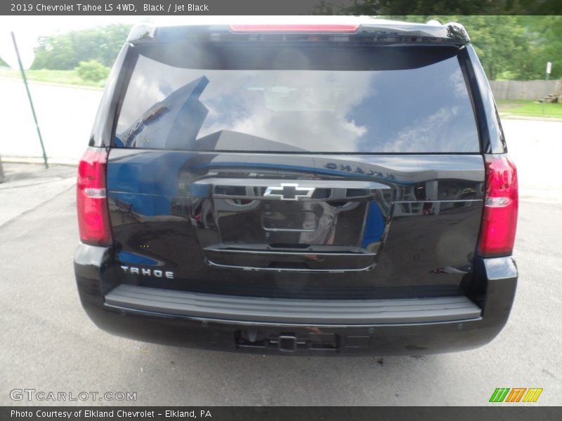 Black / Jet Black 2019 Chevrolet Tahoe LS 4WD