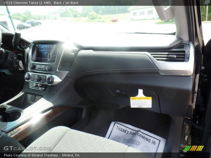 Black / Jet Black 2019 Chevrolet Tahoe LS 4WD