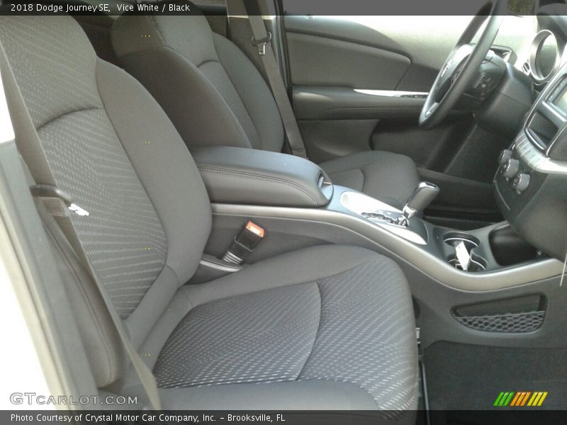 Vice White / Black 2018 Dodge Journey SE