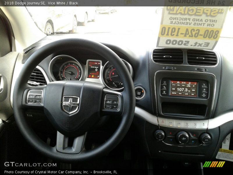 Vice White / Black 2018 Dodge Journey SE