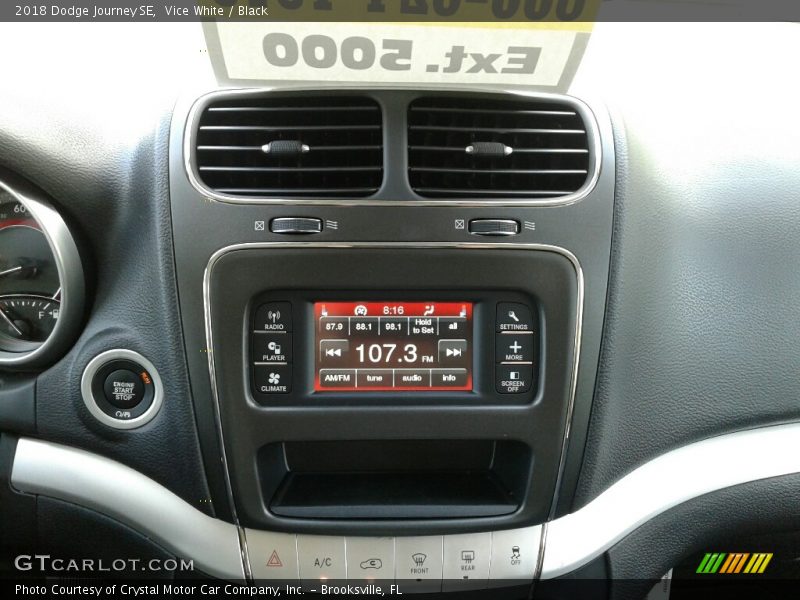 Vice White / Black 2018 Dodge Journey SE
