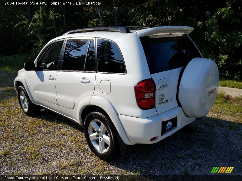Super White / Dark Charcoal 2004 Toyota RAV4 4WD