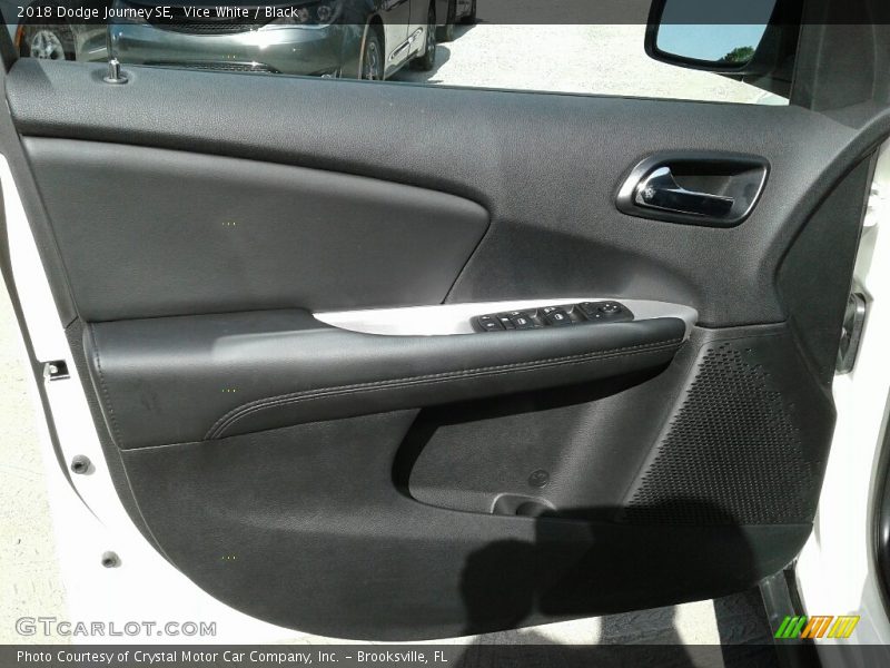 Vice White / Black 2018 Dodge Journey SE