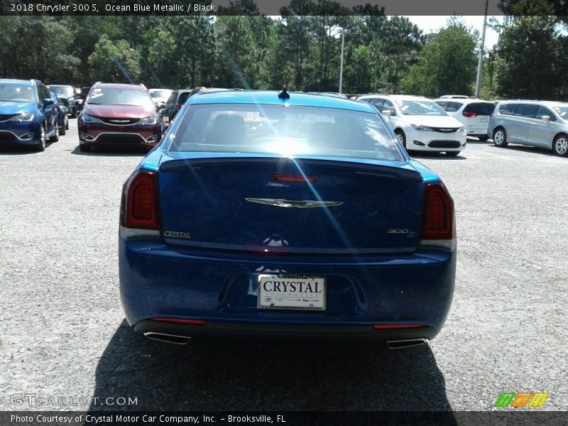 Ocean Blue Metallic / Black 2018 Chrysler 300 S