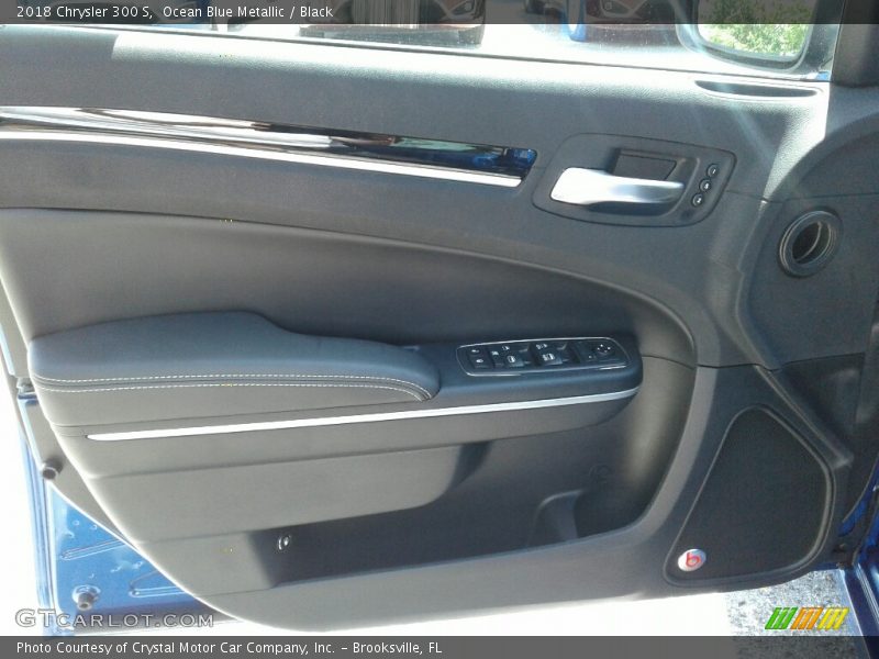 Ocean Blue Metallic / Black 2018 Chrysler 300 S