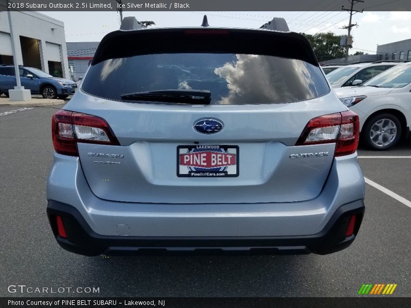 Ice Silver Metallic / Black 2018 Subaru Outback 2.5i Limited