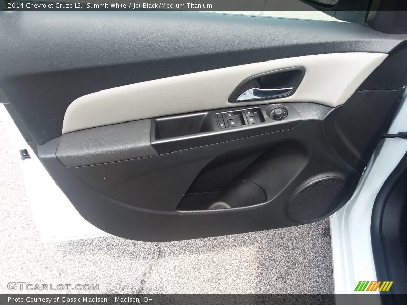 Summit White / Jet Black/Medium Titanium 2014 Chevrolet Cruze LS