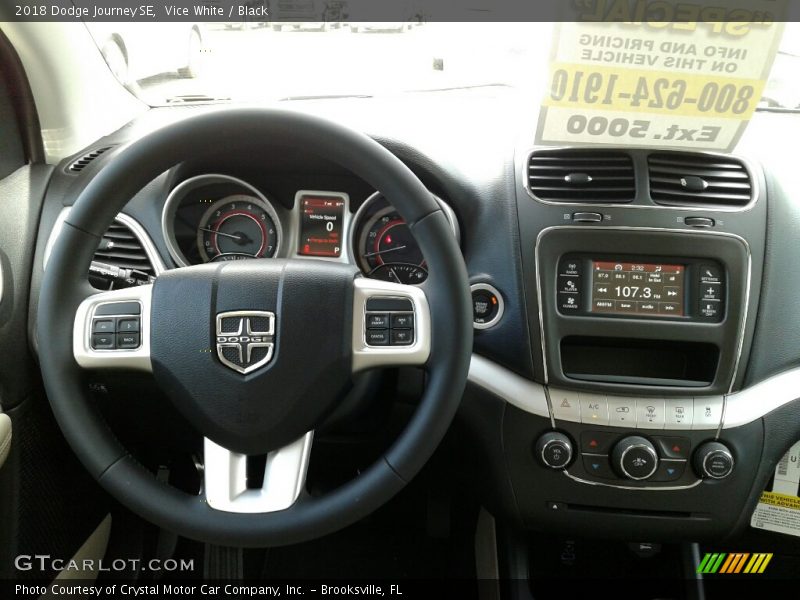 Vice White / Black 2018 Dodge Journey SE