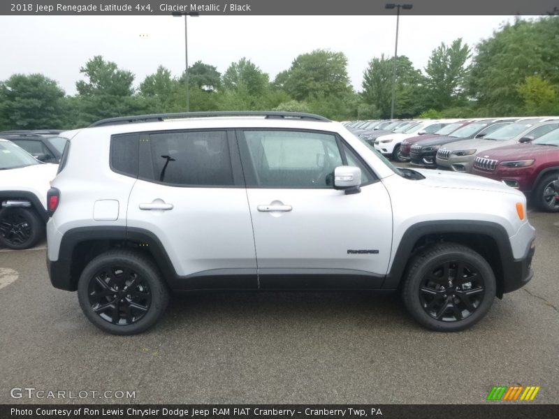 Glacier Metallic / Black 2018 Jeep Renegade Latitude 4x4