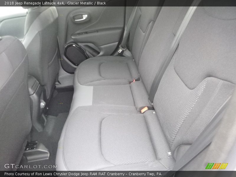 Glacier Metallic / Black 2018 Jeep Renegade Latitude 4x4