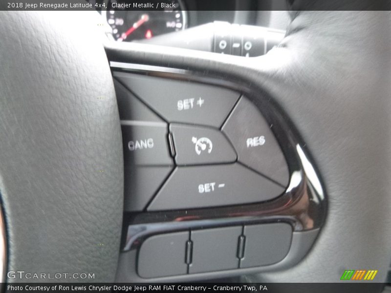 Glacier Metallic / Black 2018 Jeep Renegade Latitude 4x4
