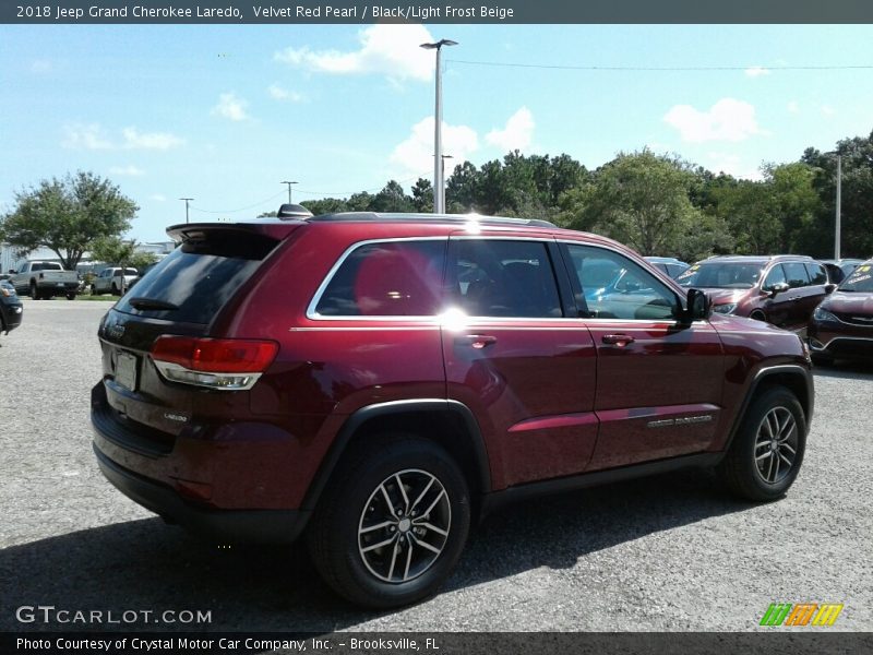 Velvet Red Pearl / Black/Light Frost Beige 2018 Jeep Grand Cherokee Laredo