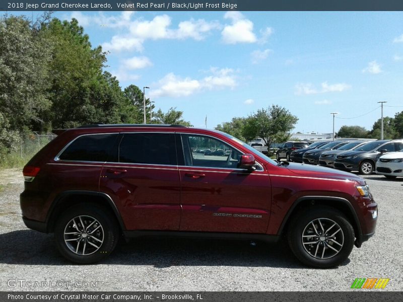 Velvet Red Pearl / Black/Light Frost Beige 2018 Jeep Grand Cherokee Laredo