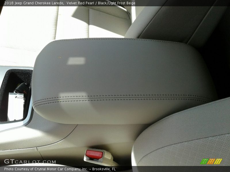 Velvet Red Pearl / Black/Light Frost Beige 2018 Jeep Grand Cherokee Laredo
