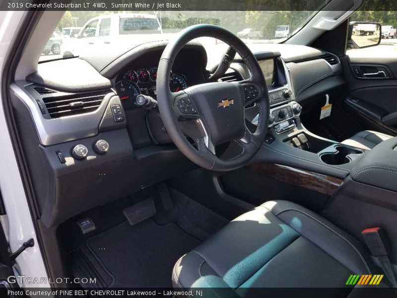 Summit White / Jet Black 2019 Chevrolet Suburban LT 4WD