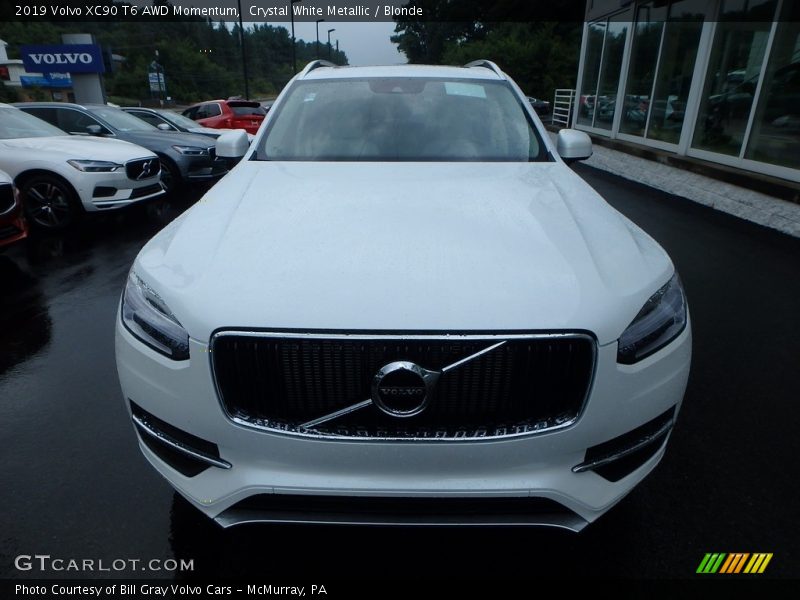 Crystal White Metallic / Blonde 2019 Volvo XC90 T6 AWD Momentum