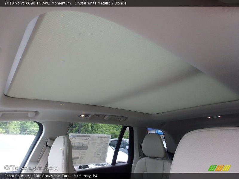 Crystal White Metallic / Blonde 2019 Volvo XC90 T6 AWD Momentum