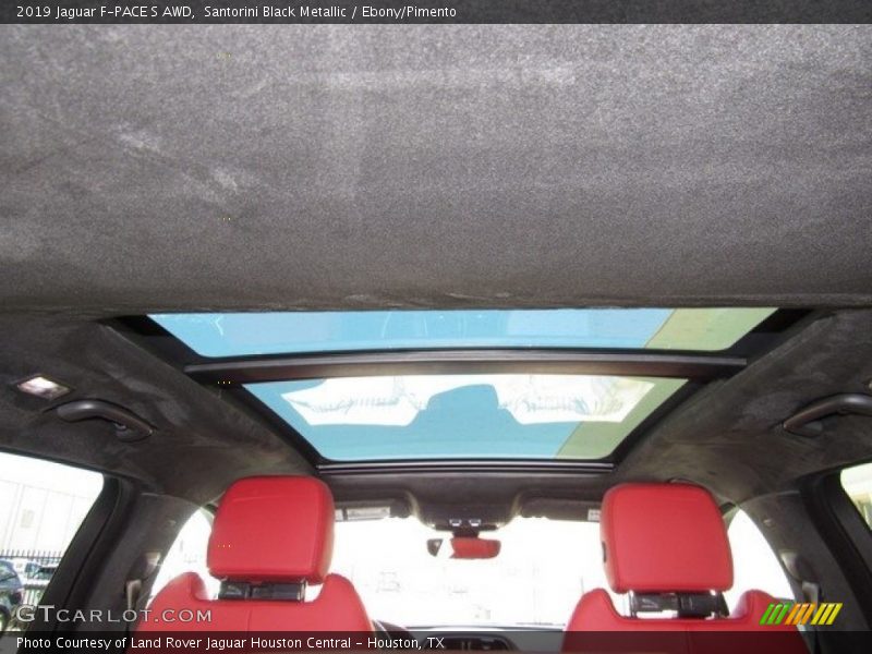 Sunroof of 2019 F-PACE S AWD