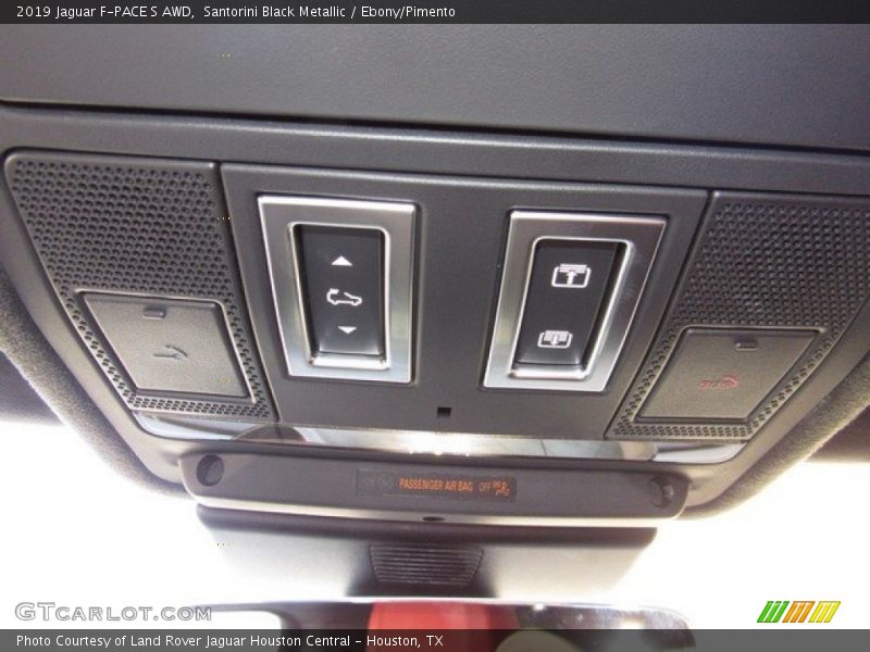 Controls of 2019 F-PACE S AWD