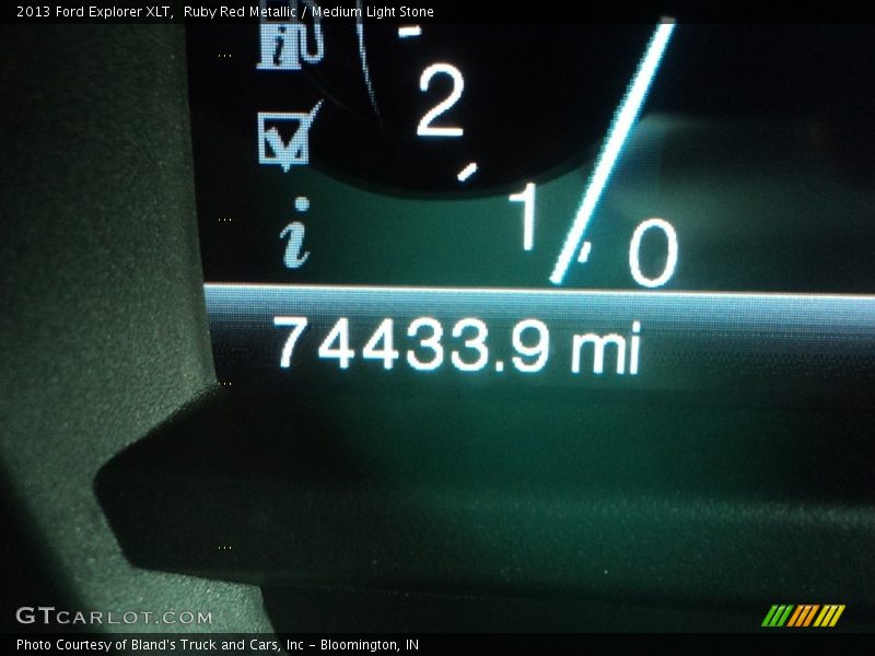 Ruby Red Metallic / Medium Light Stone 2013 Ford Explorer XLT
