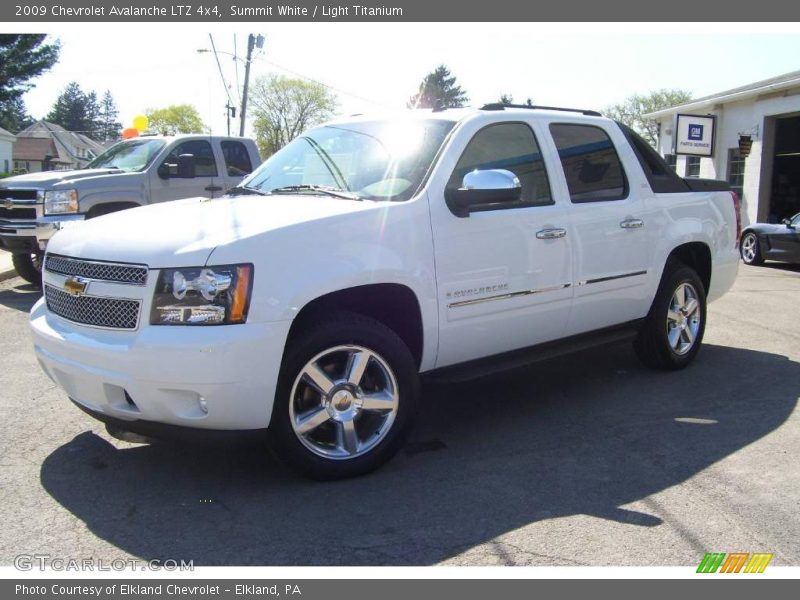 Summit White / Light Titanium 2009 Chevrolet Avalanche LTZ 4x4