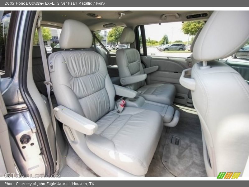 Silver Pearl Metallic / Ivory 2009 Honda Odyssey EX-L