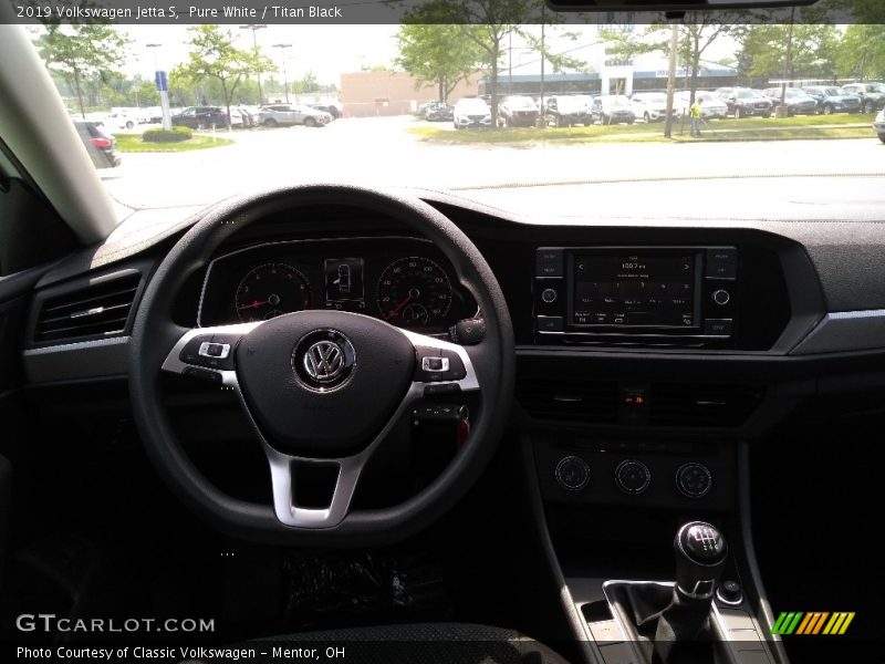Pure White / Titan Black 2019 Volkswagen Jetta S