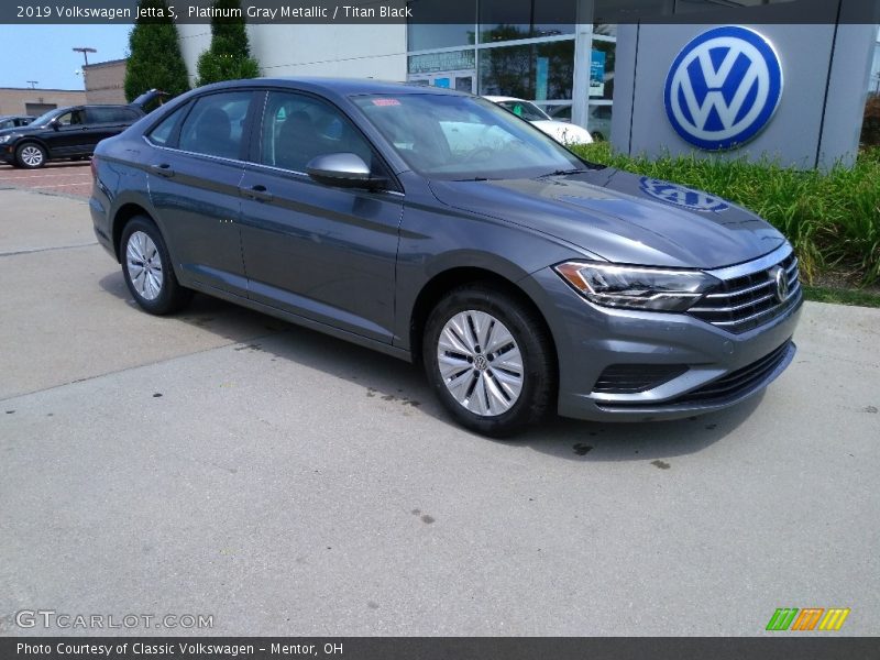 Front 3/4 View of 2019 Jetta S