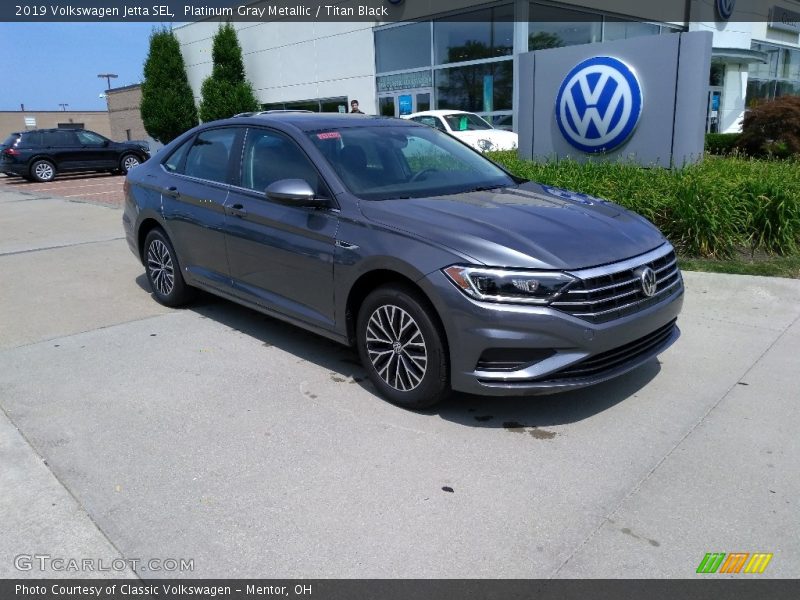 Front 3/4 View of 2019 Jetta SEL