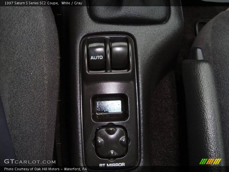 White / Gray 1997 Saturn S Series SC2 Coupe