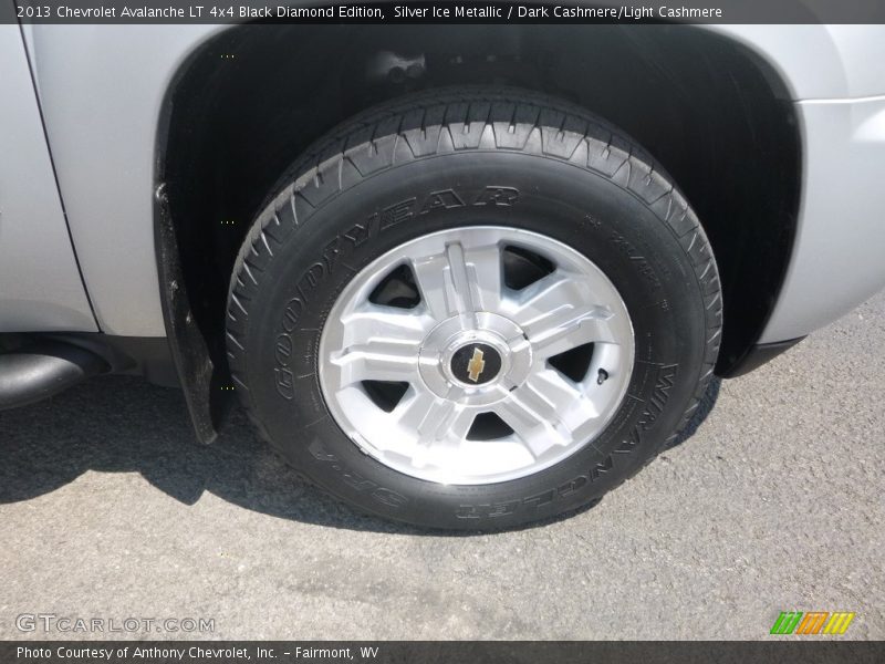 Silver Ice Metallic / Dark Cashmere/Light Cashmere 2013 Chevrolet Avalanche LT 4x4 Black Diamond Edition