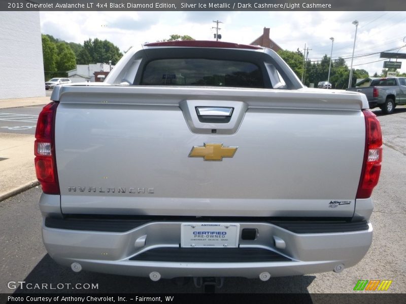 Silver Ice Metallic / Dark Cashmere/Light Cashmere 2013 Chevrolet Avalanche LT 4x4 Black Diamond Edition