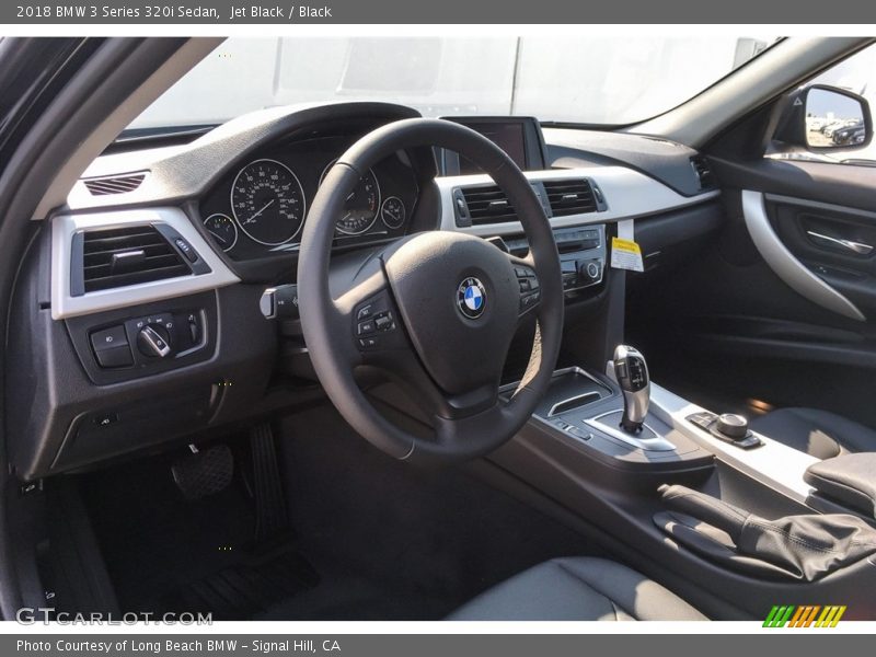 Jet Black / Black 2018 BMW 3 Series 320i Sedan