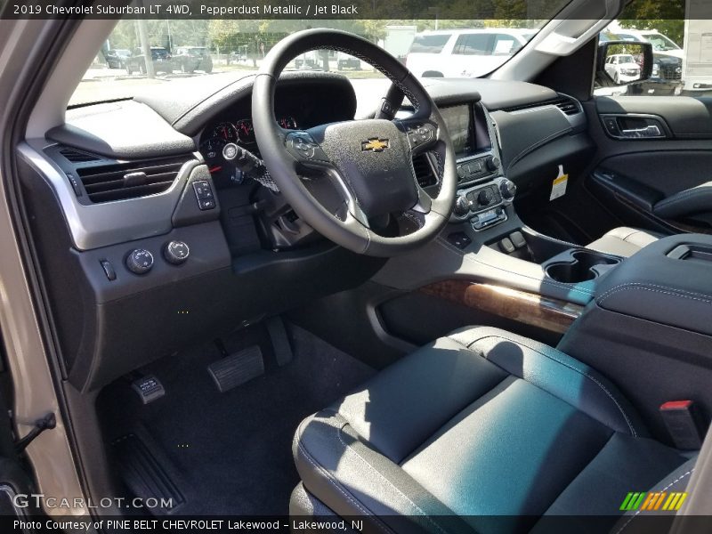  2019 Suburban LT 4WD Jet Black Interior