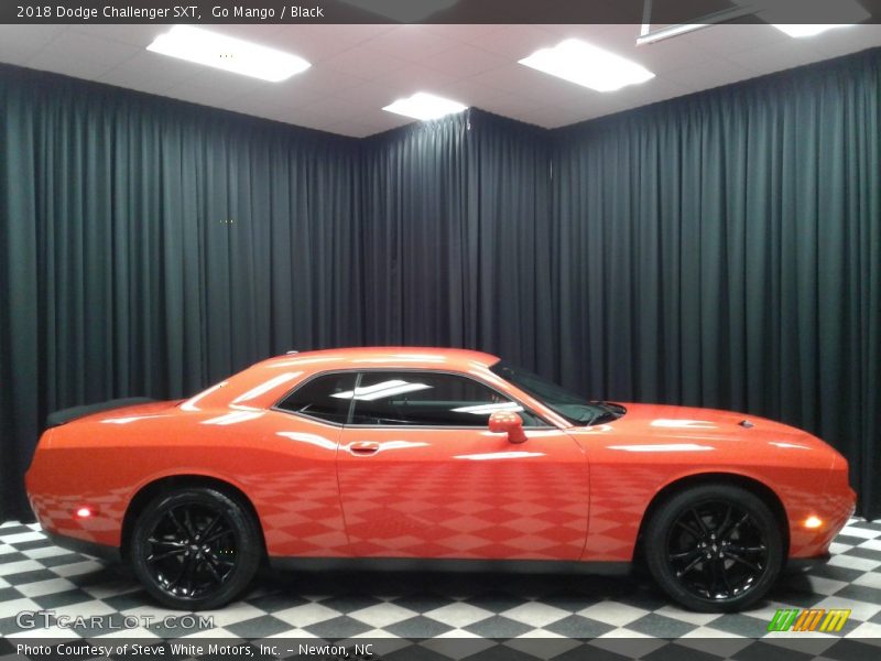 Go Mango / Black 2018 Dodge Challenger SXT