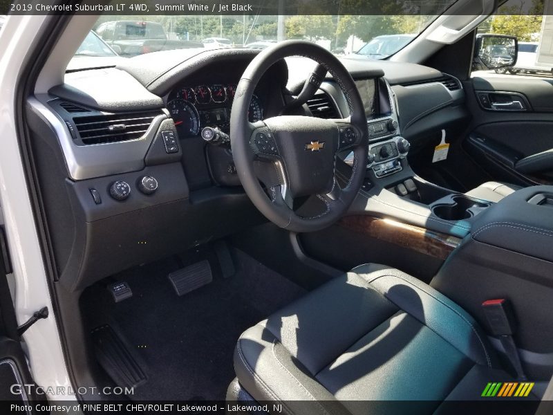 Summit White / Jet Black 2019 Chevrolet Suburban LT 4WD