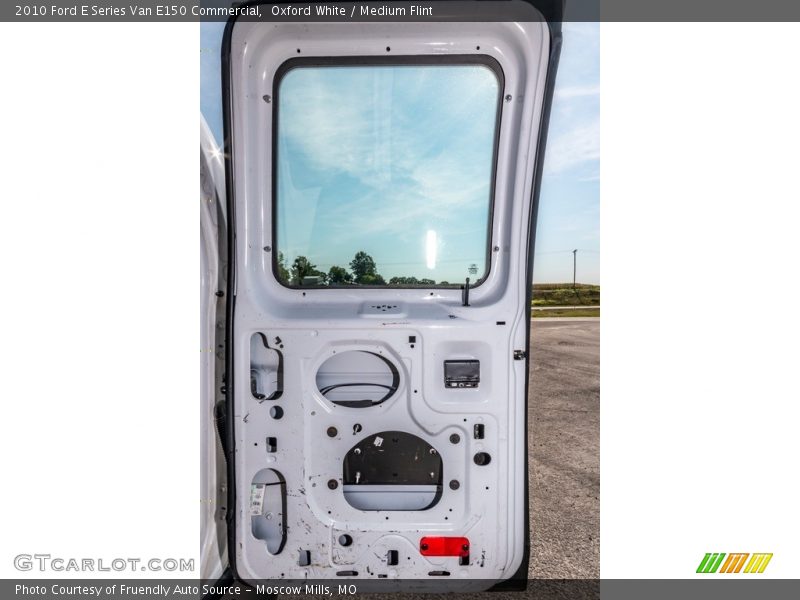 Oxford White / Medium Flint 2010 Ford E Series Van E150 Commercial
